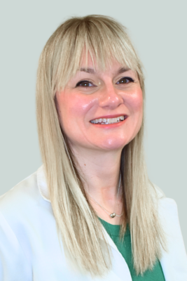 Sarah Dille Lee, OD, is a board-licensed Comprehensive Optometrist serving patients at our Sandy Springs location with a special interest in pediatric eye care.
